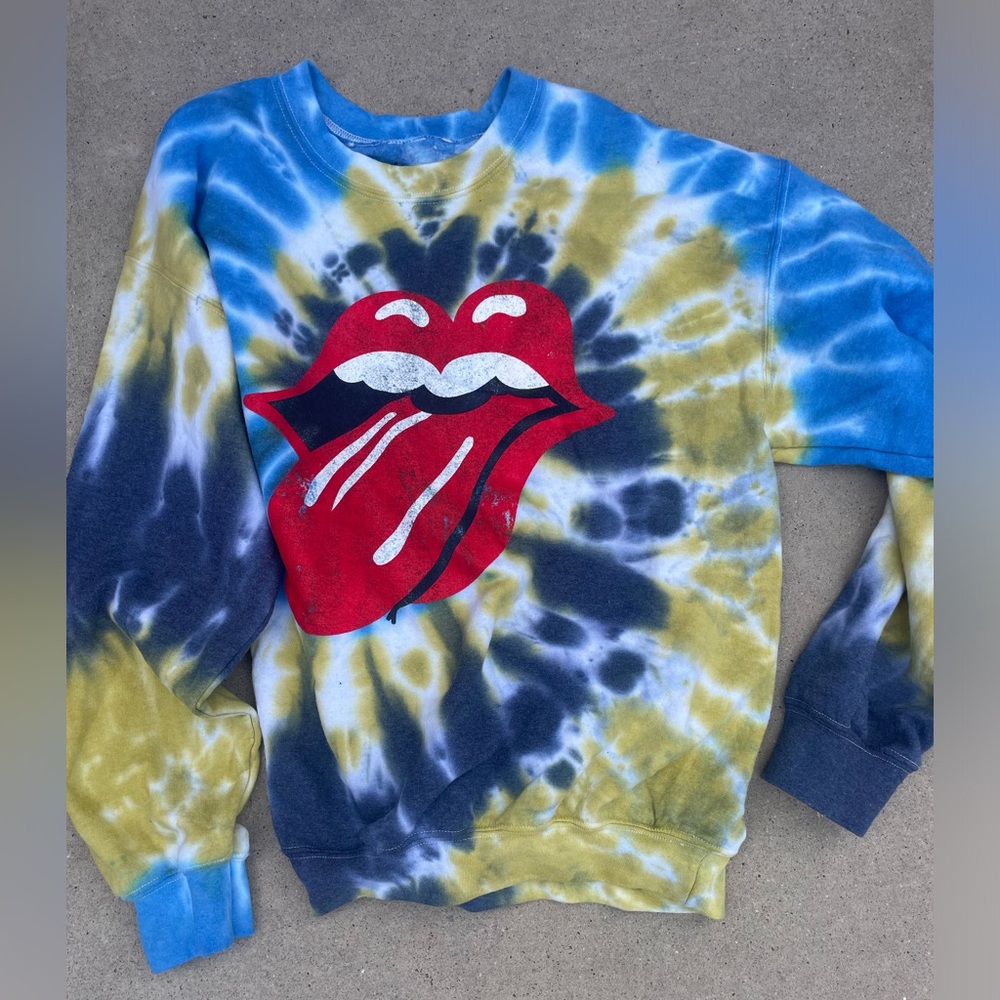 Urban outfitters, Rolling Stones sweatshirt, size medium, gently used